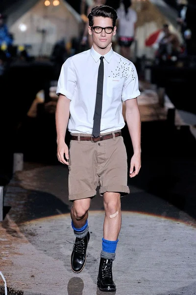 Look 24